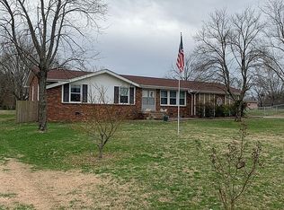 176 New Shackle Island Rd, Hendersonville, TN 37075