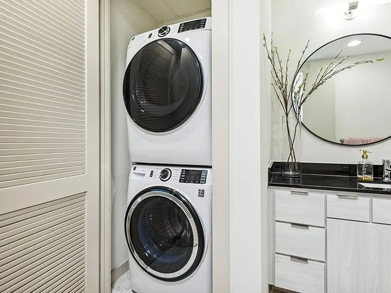 In-Unit Washer and Dryer