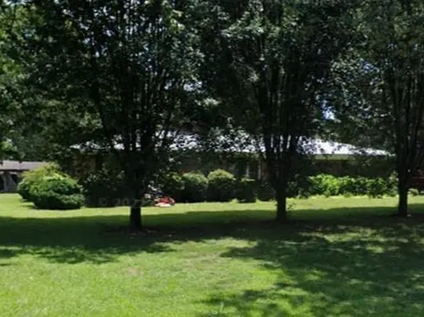 360 Oak Hill Dr, Trion, GA 30753