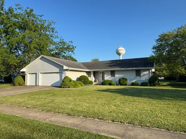 532 E 2nd St, Herscher, IL 60941
