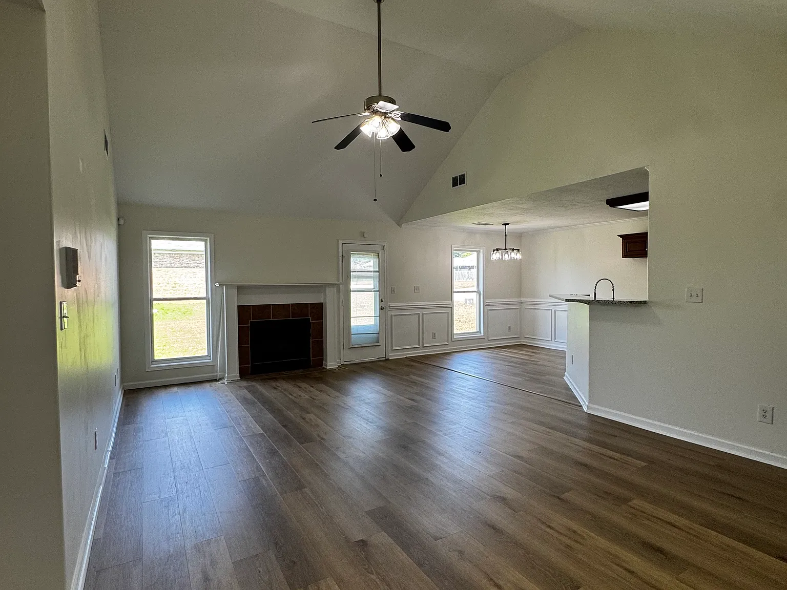 3 bed, 1362 sqft, $1,750 — Photo 3