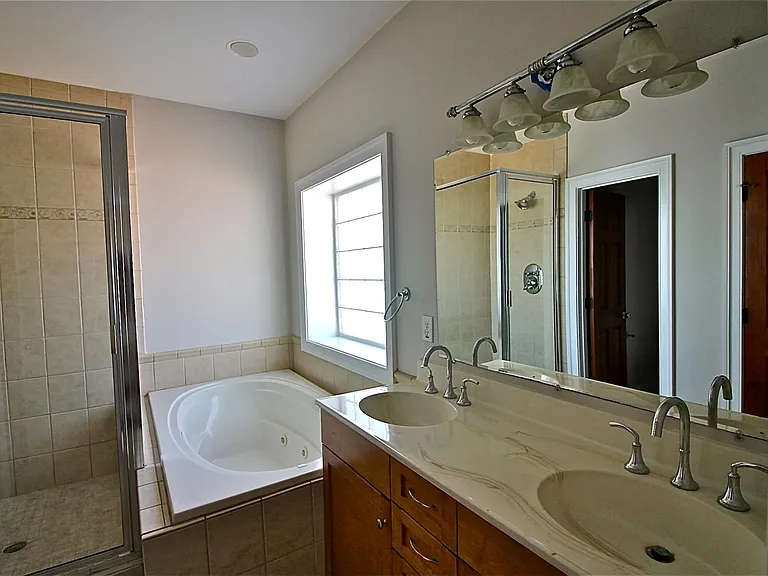 3615 Bayside Ave — Photo 13