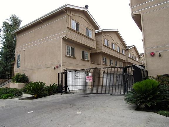 3rd image of 8745 Cedros Ave APT 15