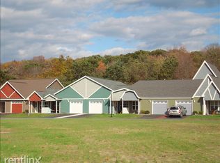 10 Hague Rd APT 6, Castleton On Hudson, NY 12033