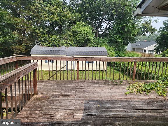 4th image of 216 Glen Ave