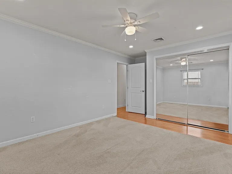 780 Meade Ln — Photo 13