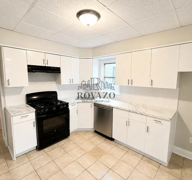 192-194 Shephard Ave #2