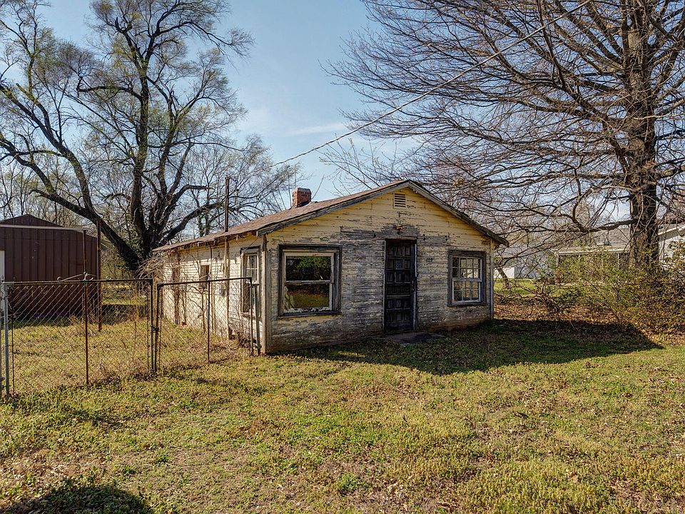 2nd image of 435 S Miller Avenue
