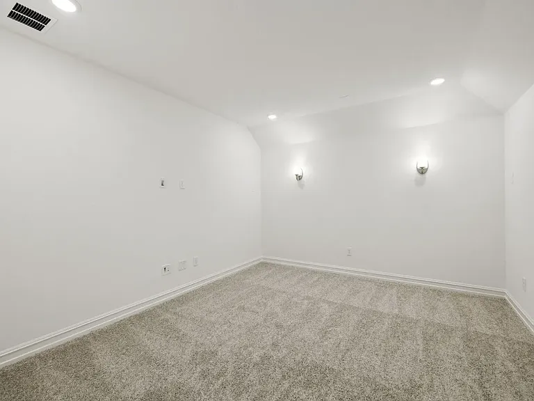 1820 Whispering Pines Dr — Photo 16