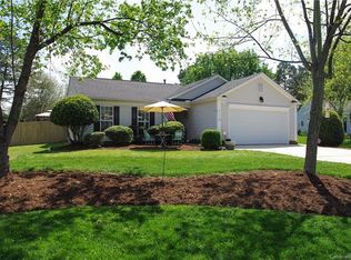 2511 Coatesdale Ln, Matthews, NC 28104