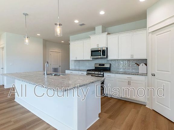 2nd image of 427 Foxtail Way