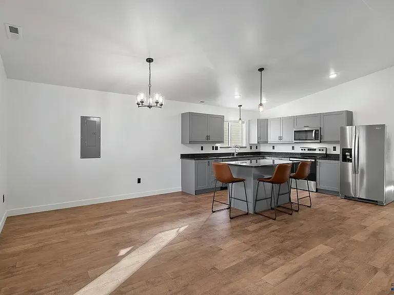 710 Saint James St #A — Photo 4