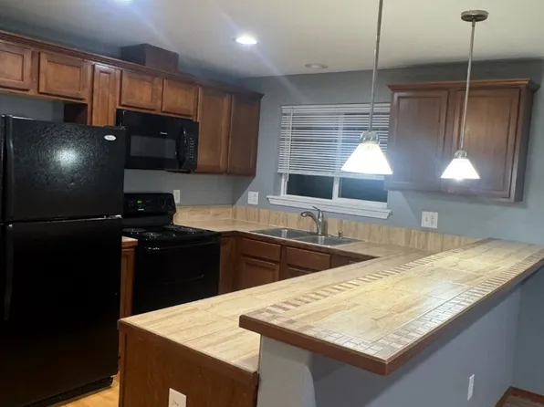 12446 1st Ave S Unit 4, Seattle, WA 98168