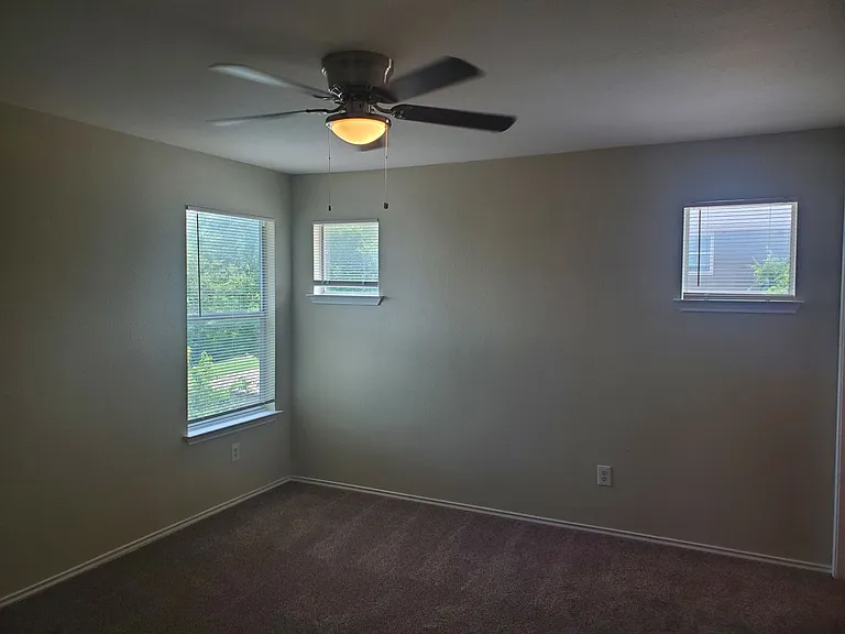 14001 Cambourne Dr — Photo 31