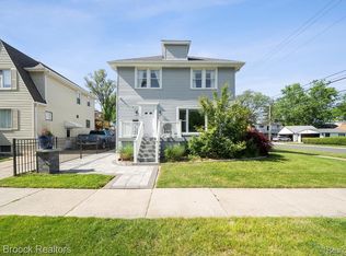 375 Ardmore Dr, Ferndale, MI 48220