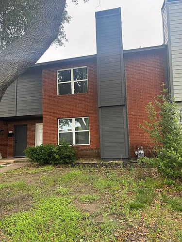 323 Towne House Ln Photo 1