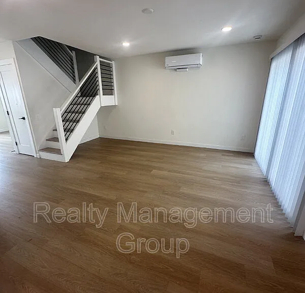 11218 Poblado Rd — Photo 6