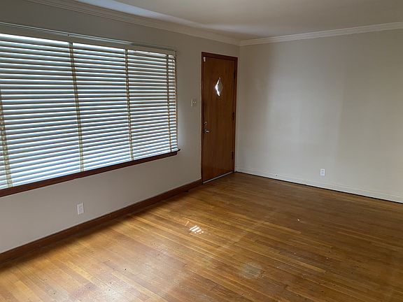 2nd image of 1401 Golden Dr