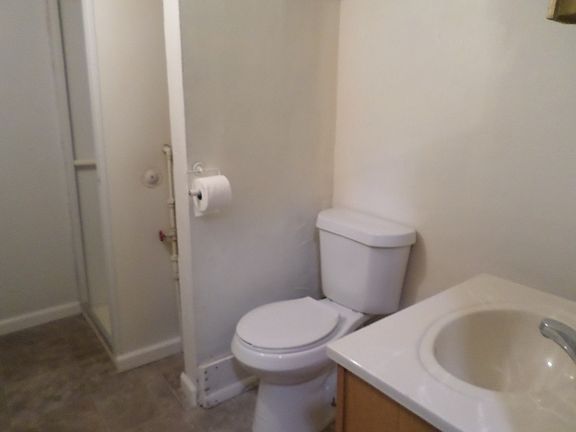 4th image of 1015 Humboldt St APT 2