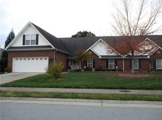 562 Trillium Place Dr, Kernersville, NC 27284