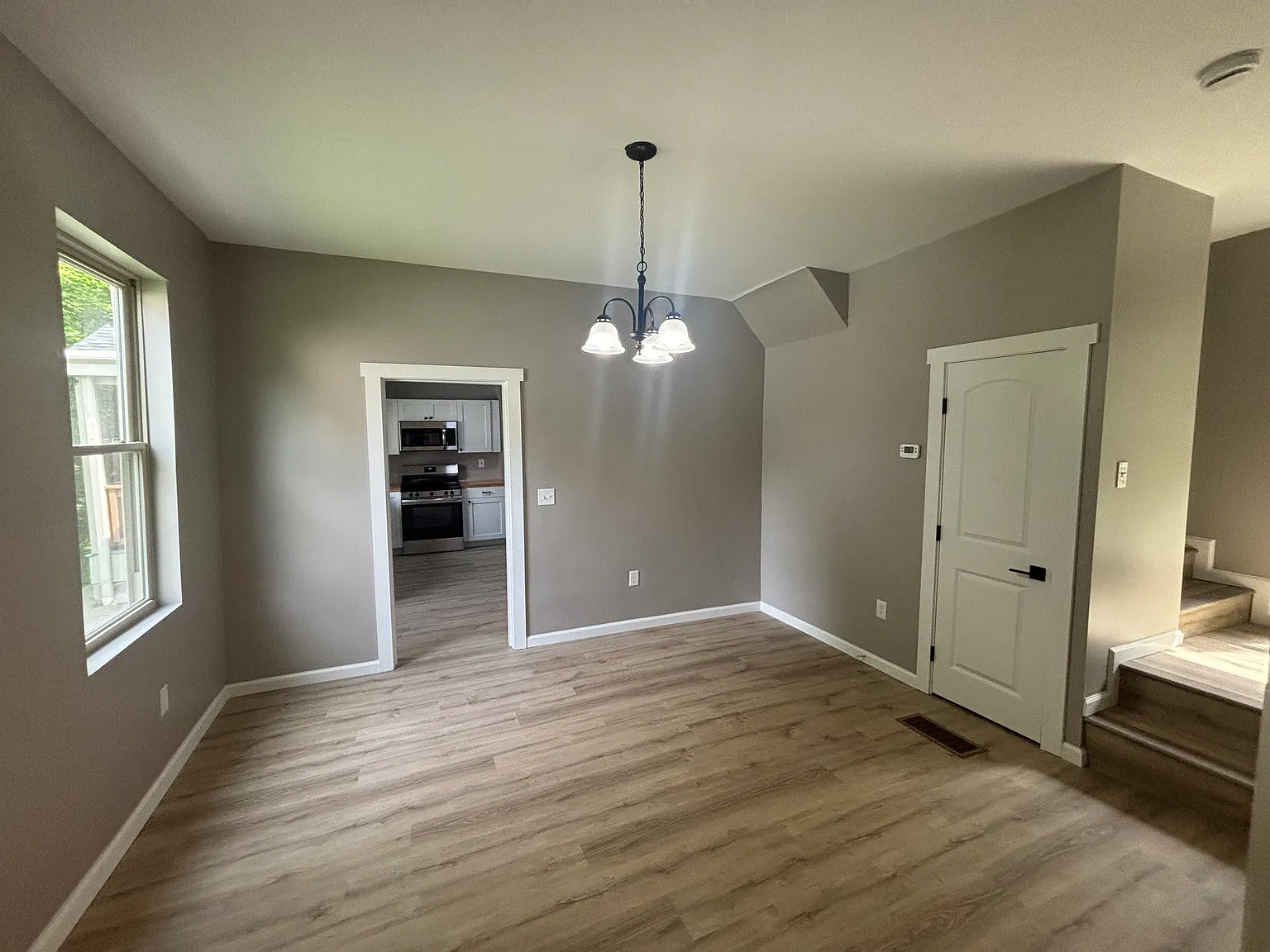 2 bed, 1150 sqft, $1,595 — Photo 4
