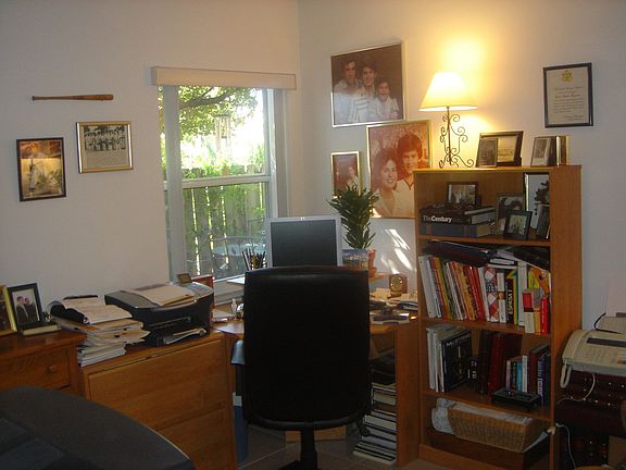 OFFICE ROOM
