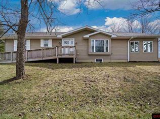 921 Reed St N, Waterville, MN 56096