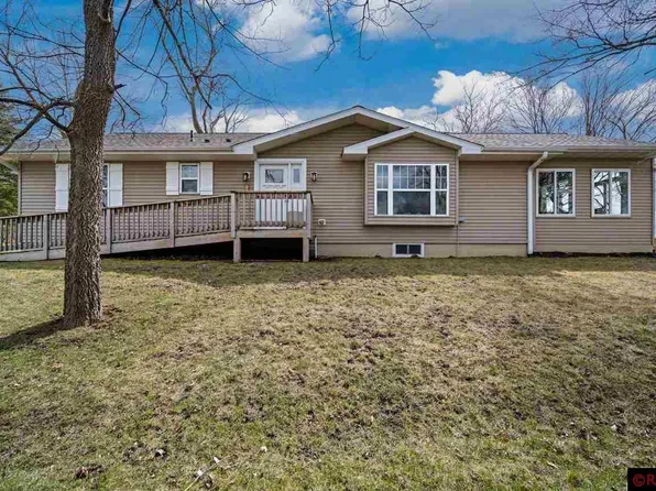 921 Reed St N, Waterville, MN 56096