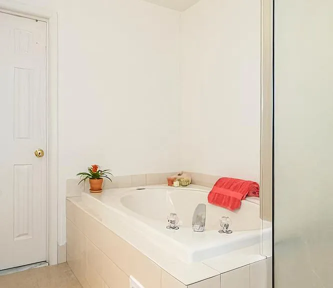 28 Sutton Ct — Photo 25