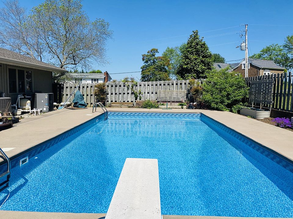 1st image of 3878 Jill St NE