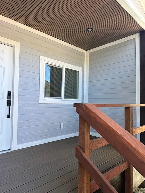 425 Roberta Ave — Photo 3