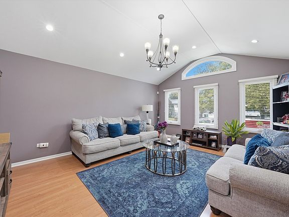 4th image of 2902 Streitz Dr
