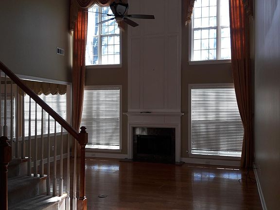 5th image of 3421 Belridge Dr SE