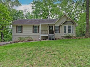 6835 Markham Dr, Trussville, AL 35173