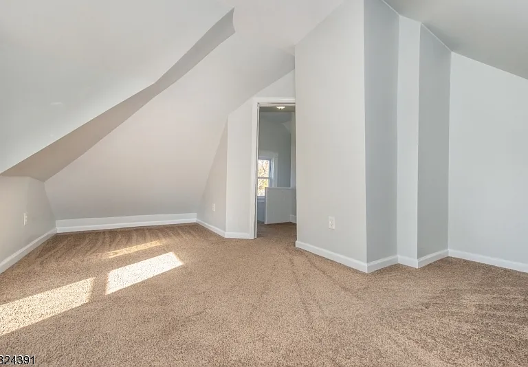 51 Cedar Ave — Photo 17