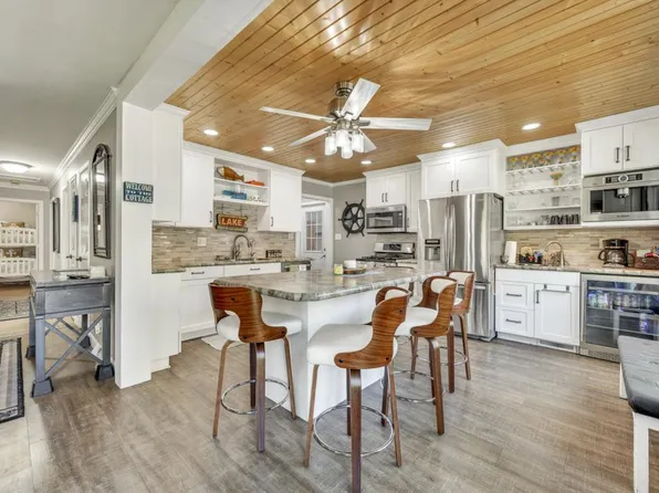 1113 Harpen St, Milford, IA 51351