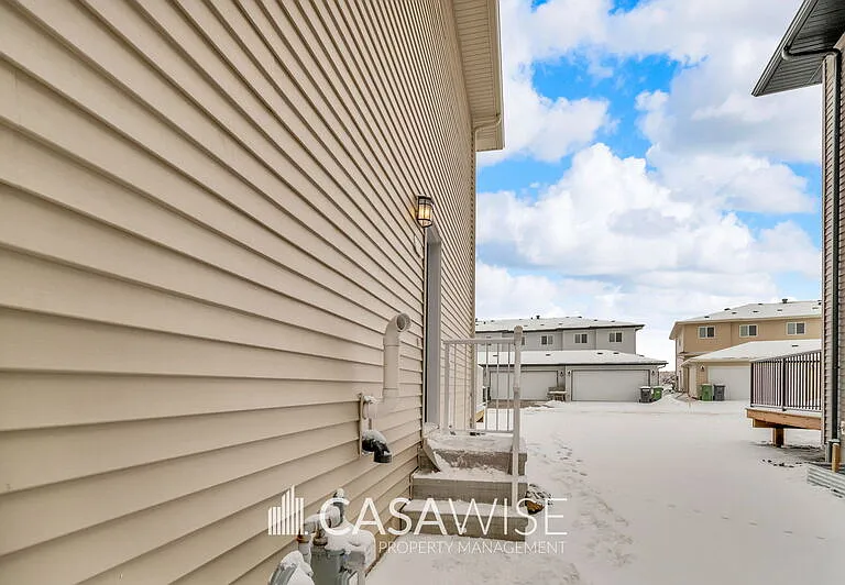 1053D Berg Pl — Photo 13
