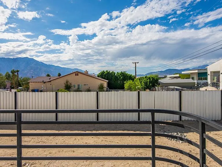 67670 Buckboard Ln — Photo 39