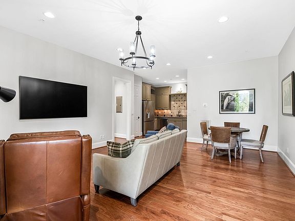 4th image of 600 Village Square Dr
