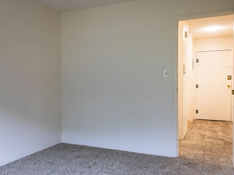 Big Horn Apartments — Photo 26