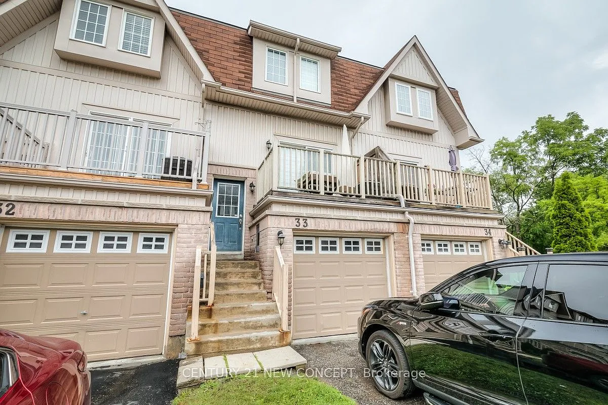 Building Photo - 735 Sheppard Ave #33