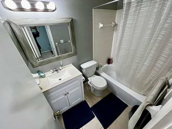 2nd image of 2951 Wainwright Ct #1