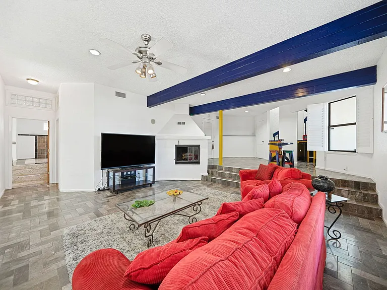 590 Cross River St #1 — Photo 4