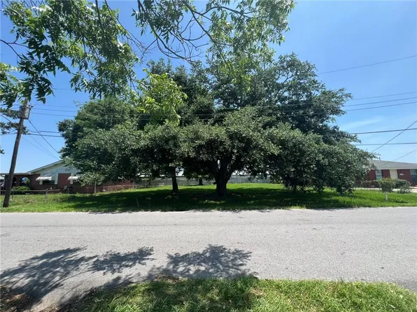 Lots 9 & 10 Nel Ct, Gretna, LA 70056