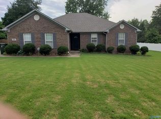 131 Shelly Ln, Huntsville, AL 35810