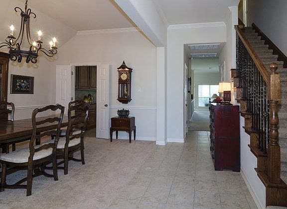 3rd image of 2741 Plantation Dr