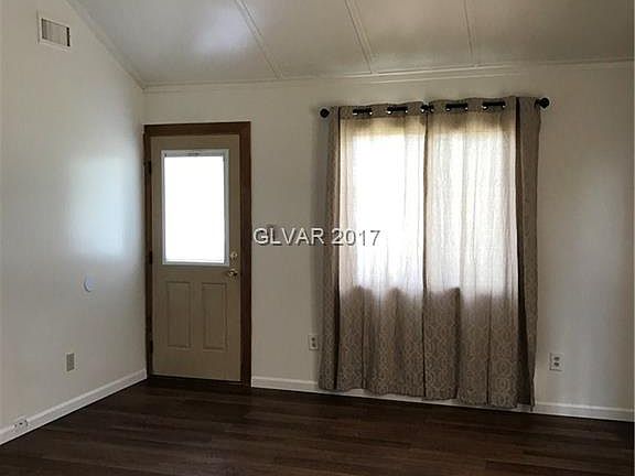 2nd image of 516 L Ave