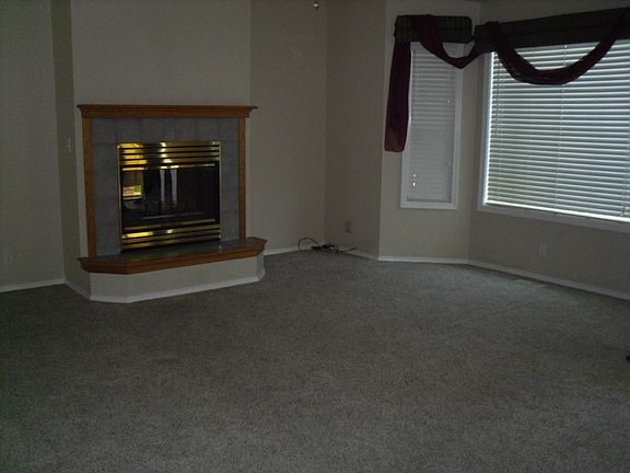 living room_06142016