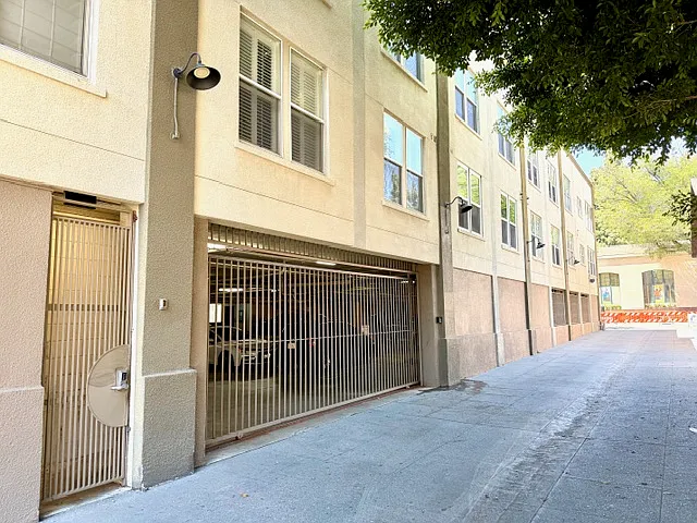 80 N Raymond Ave #205 — Photo 16