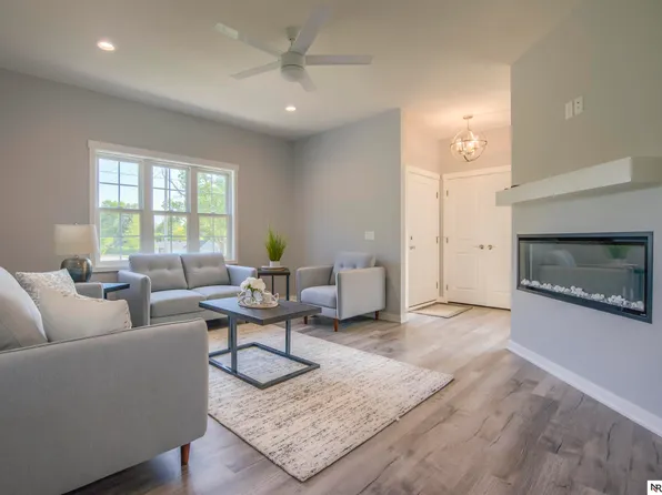 2705 College Dr, Blair, NE 68008